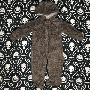 6 month brown bear Carter’s zip up coverall